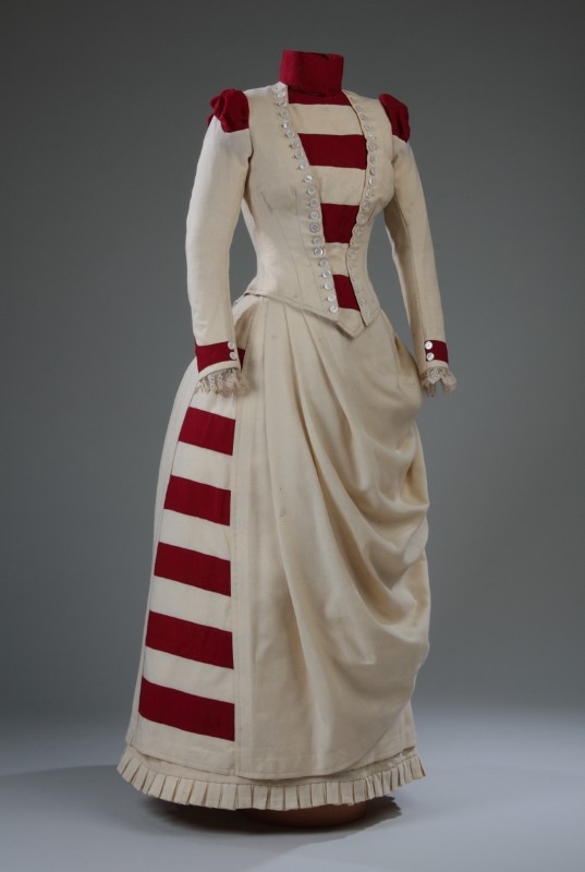 Dress, John James Milloy, 1887. Acquired with the assistance of a Movable Cultural Property grant from the Department of Canadian Heritage under the terms of the Cultural Property Export and Import Act, M2009.62.1.1-2 © McCord Stewart Museum