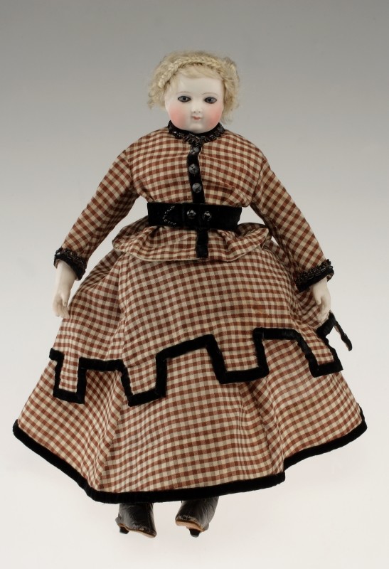 Poupée de mode et accessoires, 1863-1866. Don de la famille Palazi-Raby, M2010.10.1.1-200, Musée McCord Stewart