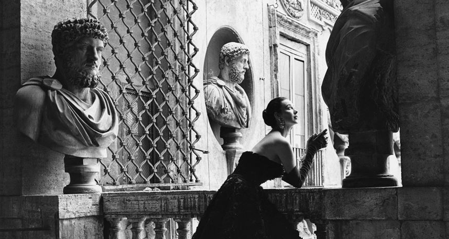 Simonetta evening gown of embroidered silk. Published in Harper’s Bazaar, October 1952. Photograph by Genevieve Naylor. Courtesy Staley-Wise Gallery New York.