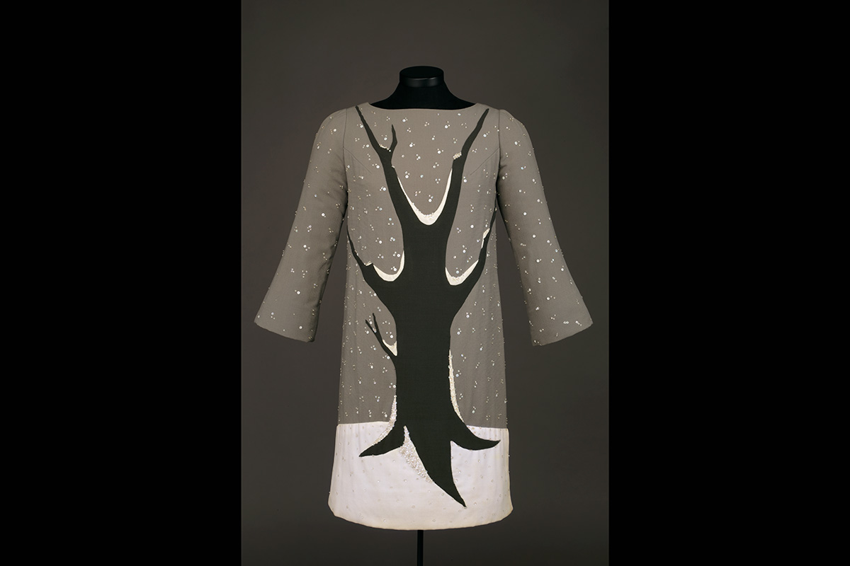 Dress, Mon pays c’est l’hiver, 1967. Designer: Jacques de Montjoye. Gift of Jacques de Montjoye M2015.34.6 © McCord Museum