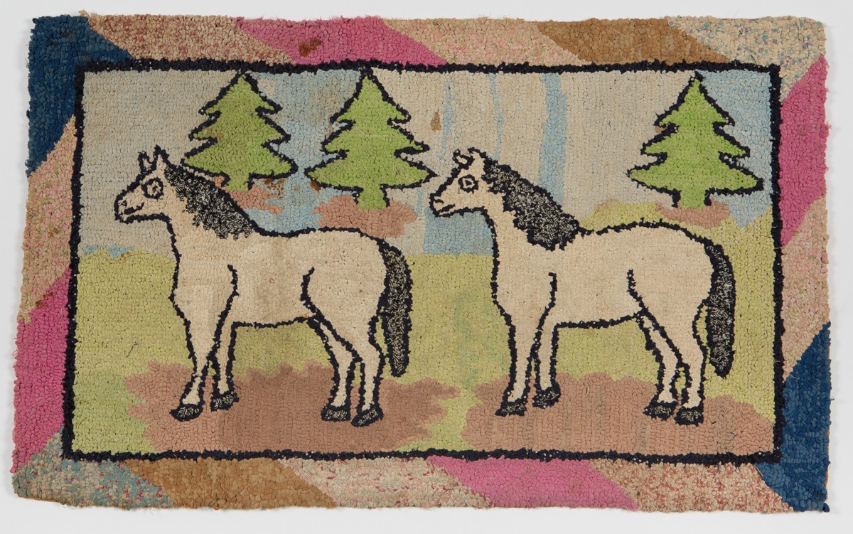 Hooked rug, La Malbaie Reg'd. M. Ferron, Enrg., 1935-1945. Collection of May and Jack Cole donated by Barry Cole and Sylvie Plouffe, M2007.125.40 © McCord Museum