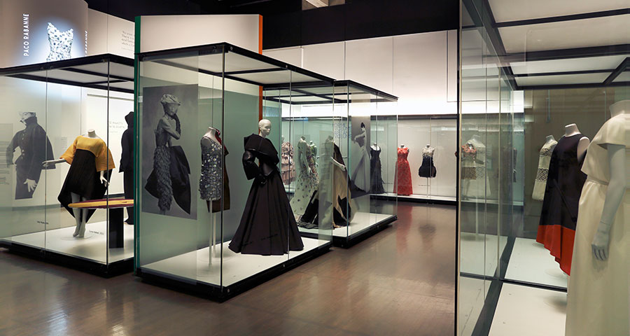 Balenciaga, Master of Couture - Fashion exhibition at the McCord Museum