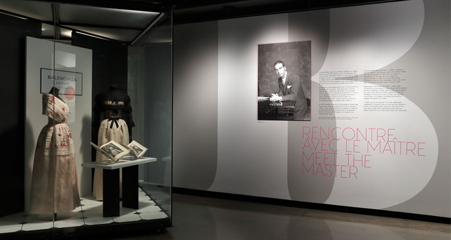 Balenciaga, Master of Couture - Fashion exhibition at the McCord Museum