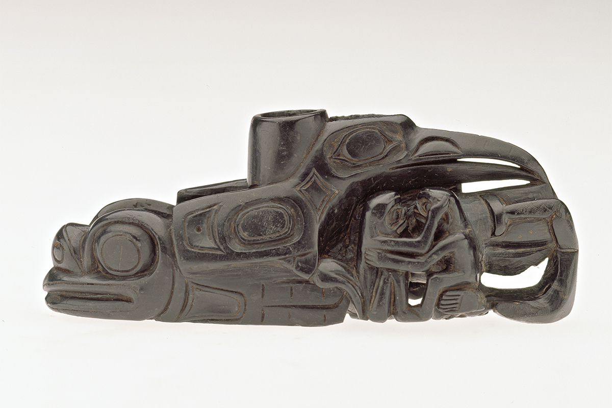 Pipe, 1820-1850. Artiste inconnu. Argilite. Don de la Société d’histoire naturelle de Montréal.  M5059 © Musée McCord