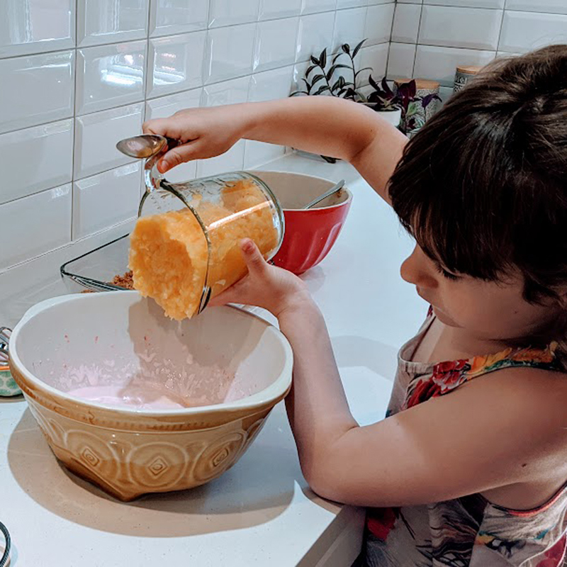 Carrés aux fraises et à l’ananas, prepared by AliceCarrés aux fraises et à l’ananas, prepared by Alice