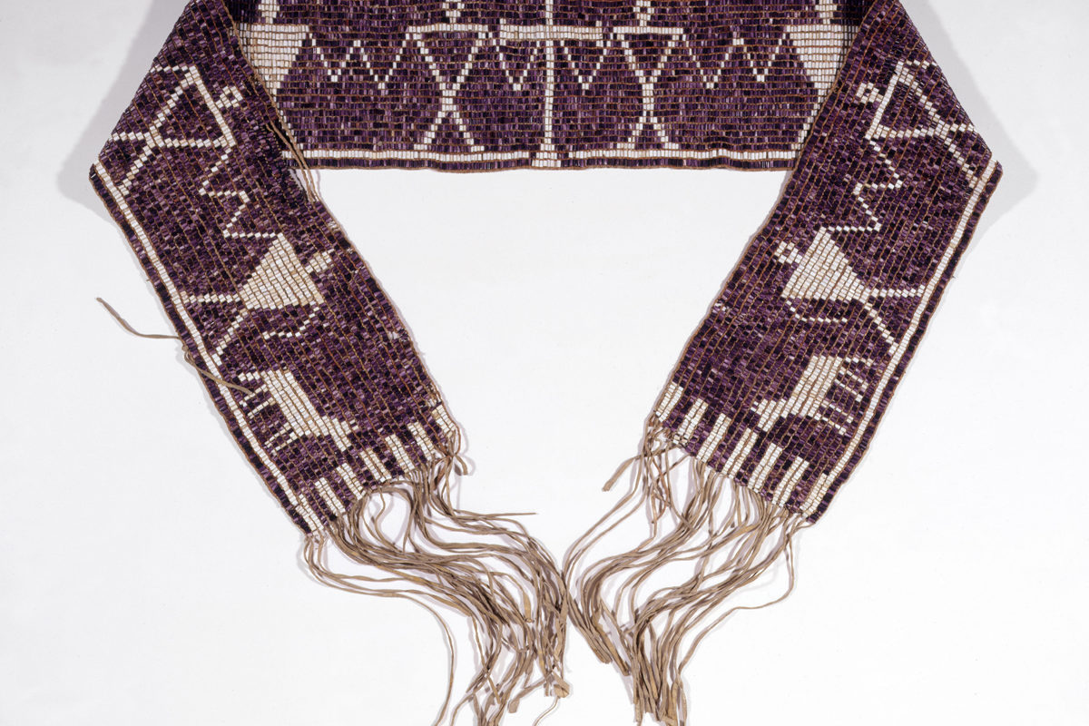 Wampum belt ‘’The Two Dog Wampum,’’ Haudenosaunee (Iroquois), Kanien’kehaka (Mohawk), 1775-1780. Gift of David Ross McCord, M1904 © McCord Museum