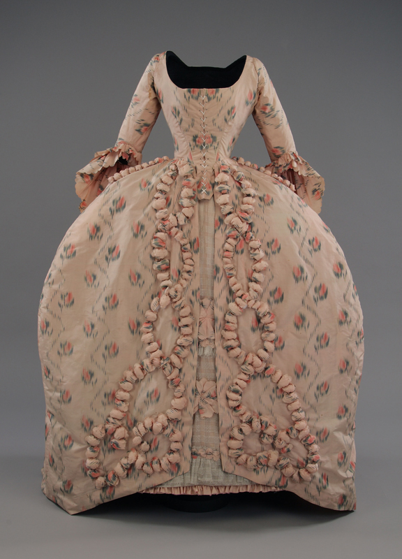 Dress, 1770-1780., M966.53.1.1-3 © McCord Museum
