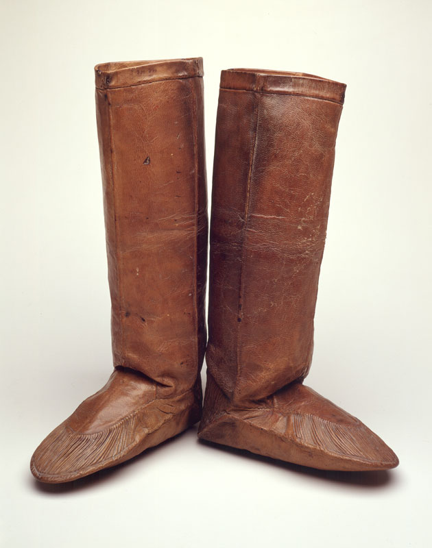 <b>Child’s boots</b>, Kablunângajuit, 1850-1875. Gift of Priscilla Evans, M993.151.2.1-2 © McCord Stewart Museum