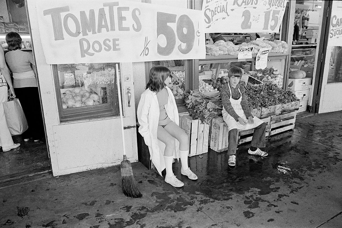 Michel Élie Tremblay, de la série <i>Marché Atwater, Montréal</i>, 1972. Don de Michel Élie Tremblay, M2019.71.32, Musée McCord Stewart