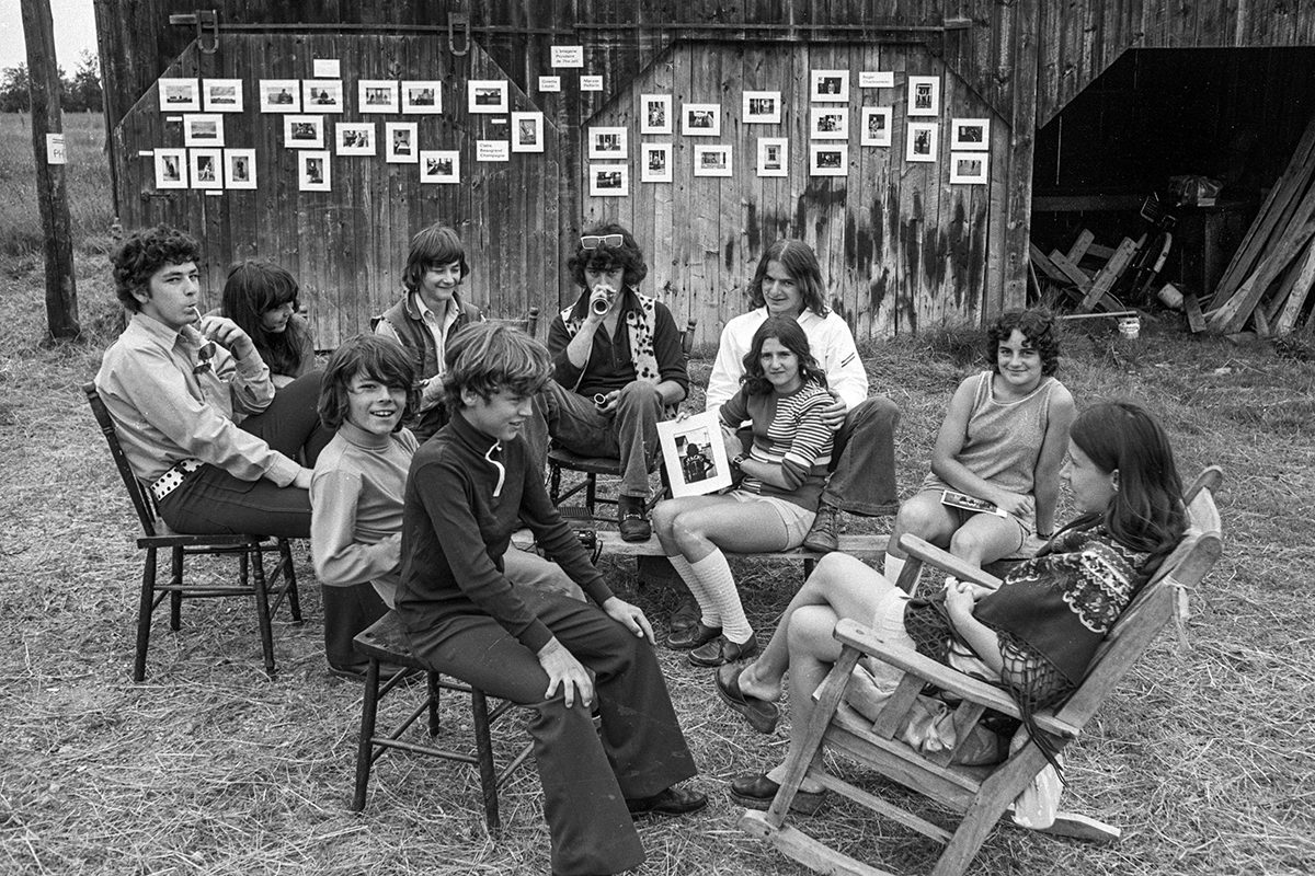 Cedric Pearson,<i> Exhibition and Photographic Picnic at the Collective’s Home, Disraeli,</i> 23 July 1972. © Cedric Pearson