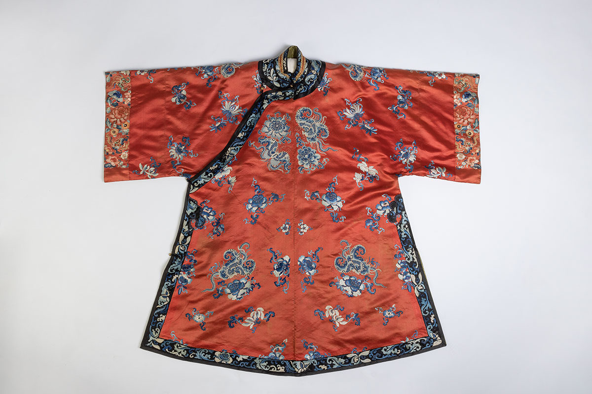 Manteau de soirée en soie, vers 1906. Don d'Euphemia G. Richardson, M971.54, Musée McCord Stewart