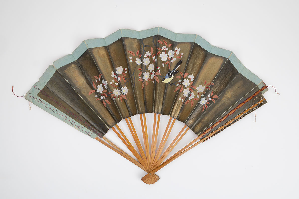 Fan, 1890-1910. Gift of Éric Reiffenstein, M978.50.7, McCord Stewart Museum