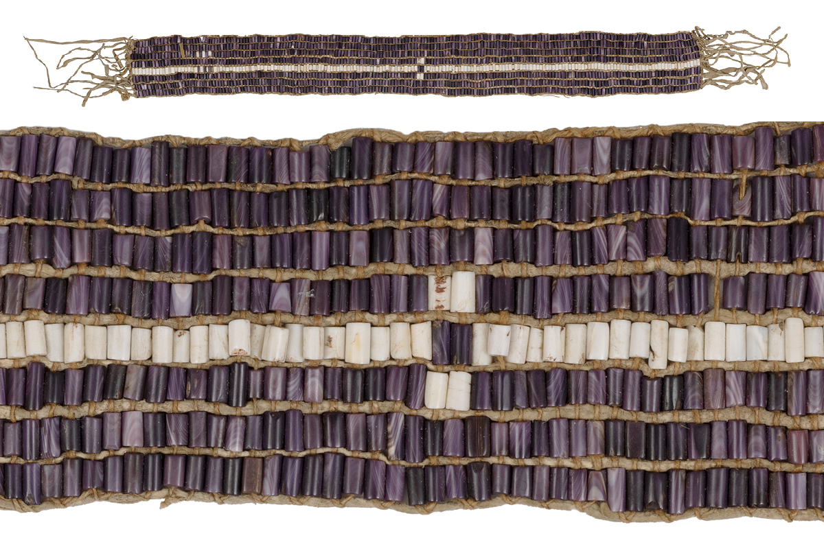 Collier de wampum, Huron-Wendat?, 18e siècle. Don de David Ross McCord, M1908, Musée McCord Stewart