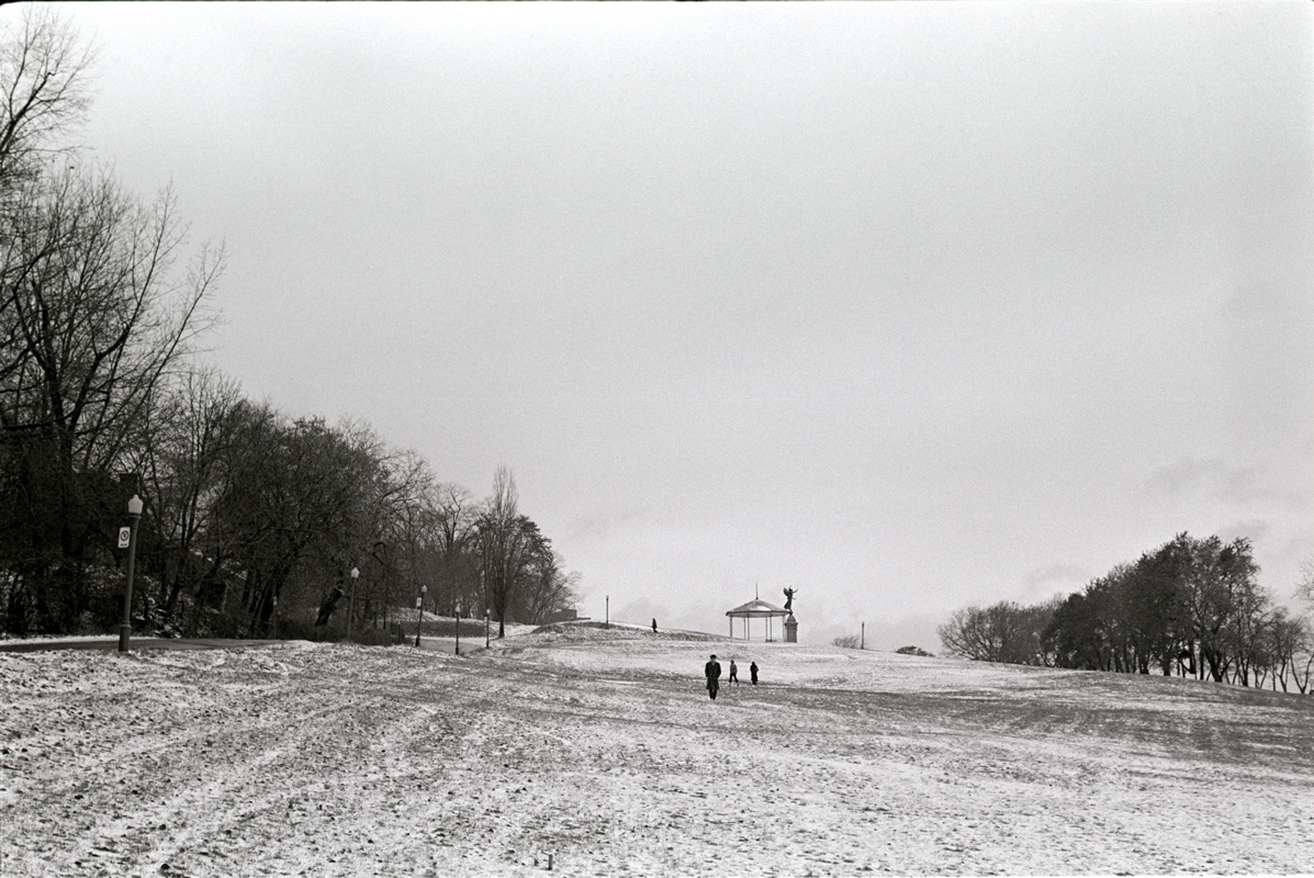 © Burt Covit, <i>The Angel – Parc du Mont-Royal</i>