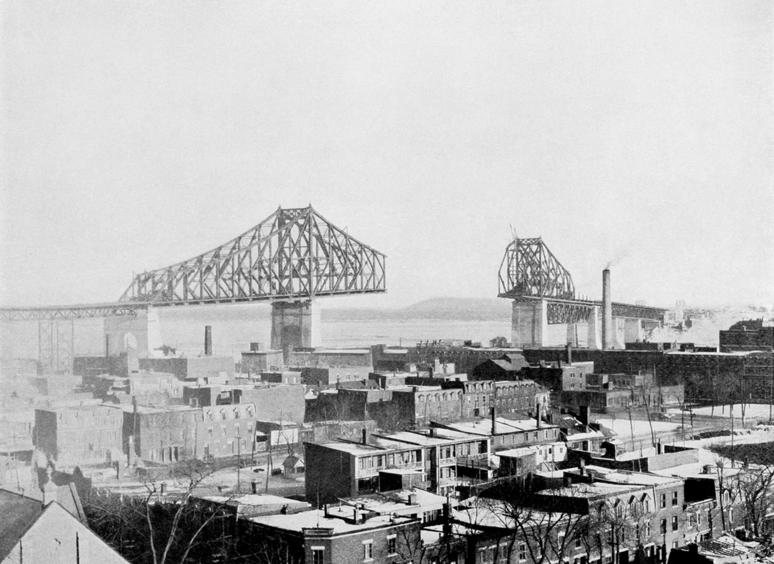 Photographe inconnu, <i>Construction de la travée centrale, pont du Havre, Montréal</i>, 1928. Don d’A. H. Biron, MP-1976.254.38, Musée McCord Stewart