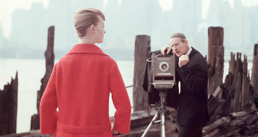 Norman Parkinson et Nena von Schlebrügge, <em>Queen</em> (couverture), 16 février 1960 © Norman Parkinson Archive / Courtoisie Iconic Images 