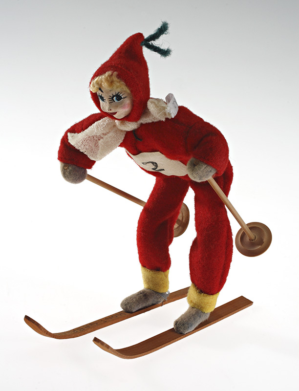 Artiste inconnu, Poupée souvenir du Mont-Gabriel, 1950-1960. Don d’Hélène Trudeau, M980.189.2, Musée McCord Stewart
