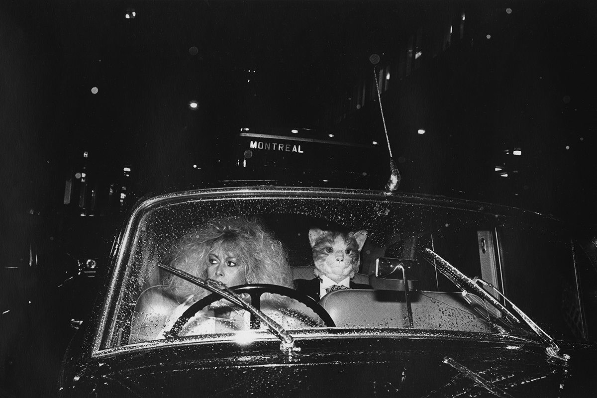 Bertrand Carrière, <em>Rue Stanley, Montréal</em>, 1982, de la série <em>Chronique nocturne</em>. Don de Bertrand Carrière, M2017.40.23, Musée McCord Stewart