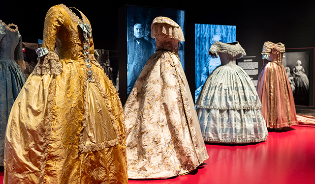 [Day 2] Costume Balls: The Symposium