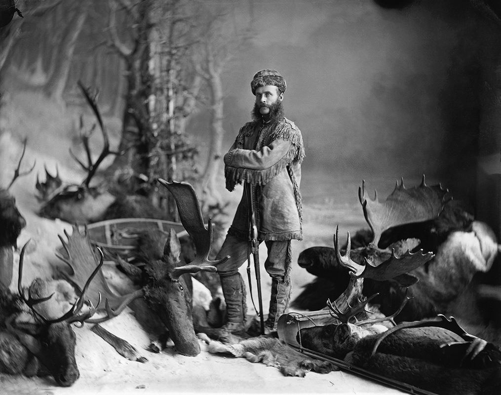William Notman, <i>Mr.Campbell McNab et ses trophées de chasse, Montréal</i>, 1873, Musée McCord Stewart, I-81219