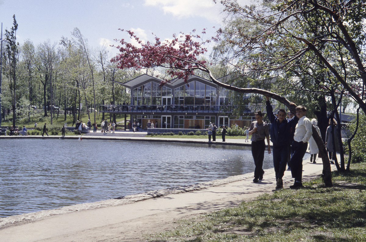 Photographer unknown, <i>Beaver Lake in Spring</i>, Mount Royal Park, 1961. Gift of Paul Jobin, McCord Stewart Museum, MP 1992.36.19