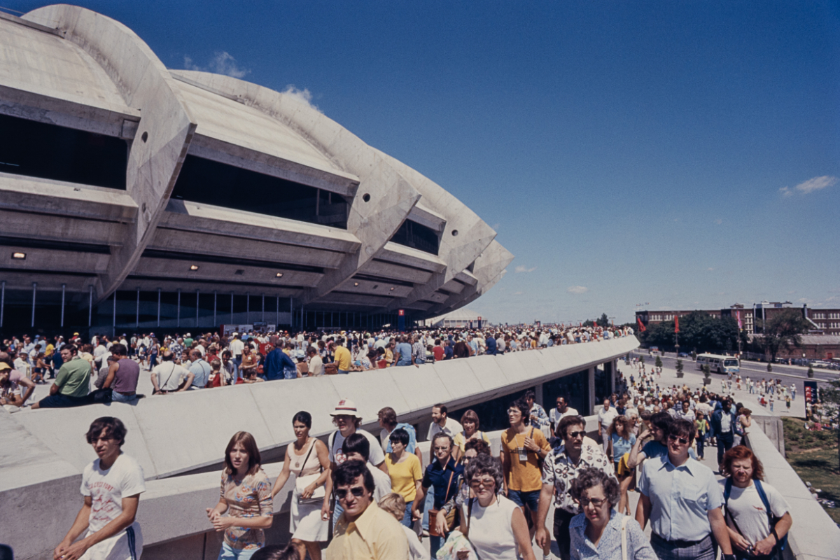 Photographer unknown, <i>Crowds around the Olympic Stadium, Montreal</i>, July 28, 1976. Gift of La Presse Inc., M2020.95.15.7.9181, McCord Stewart Museum